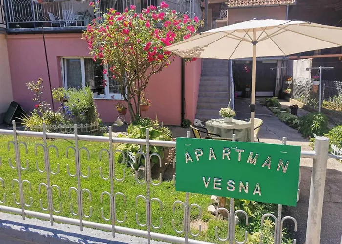 アパート Vesna
